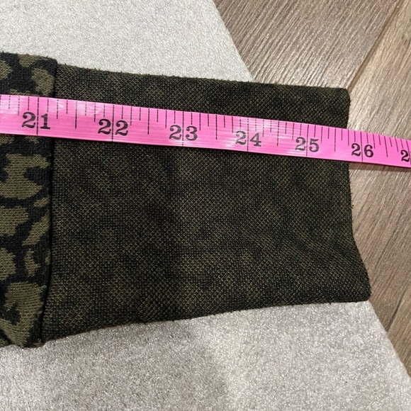 [S]Kavu Olive and Black Jaguar Patterned Pullover 1/4 Zip LS Sweatshirt - Picture 7 of 7